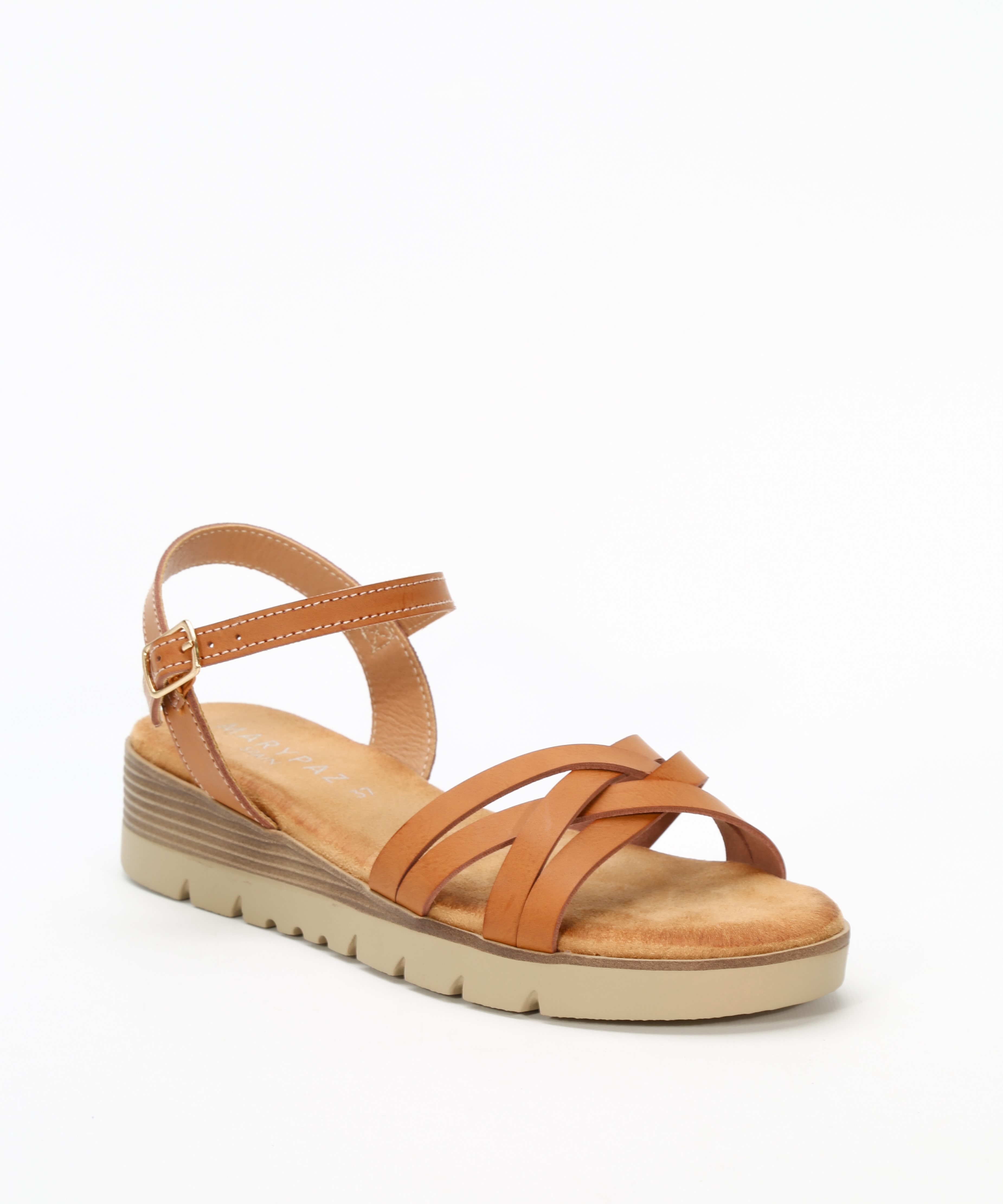 Sand&aacute;lia rasa com tiras entrela&ccedil;adas